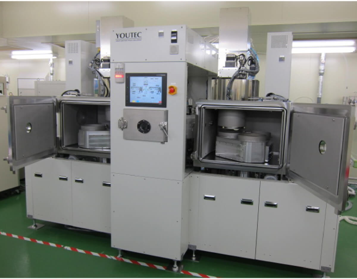 Multi Compound Sputtering Device * Operating at a coin laundry in Tohoku University 
